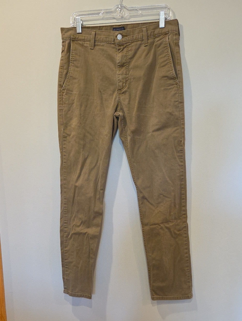 LEVI STRAUSS & CO Slim Fit Men's Chinos in Khaki Brown